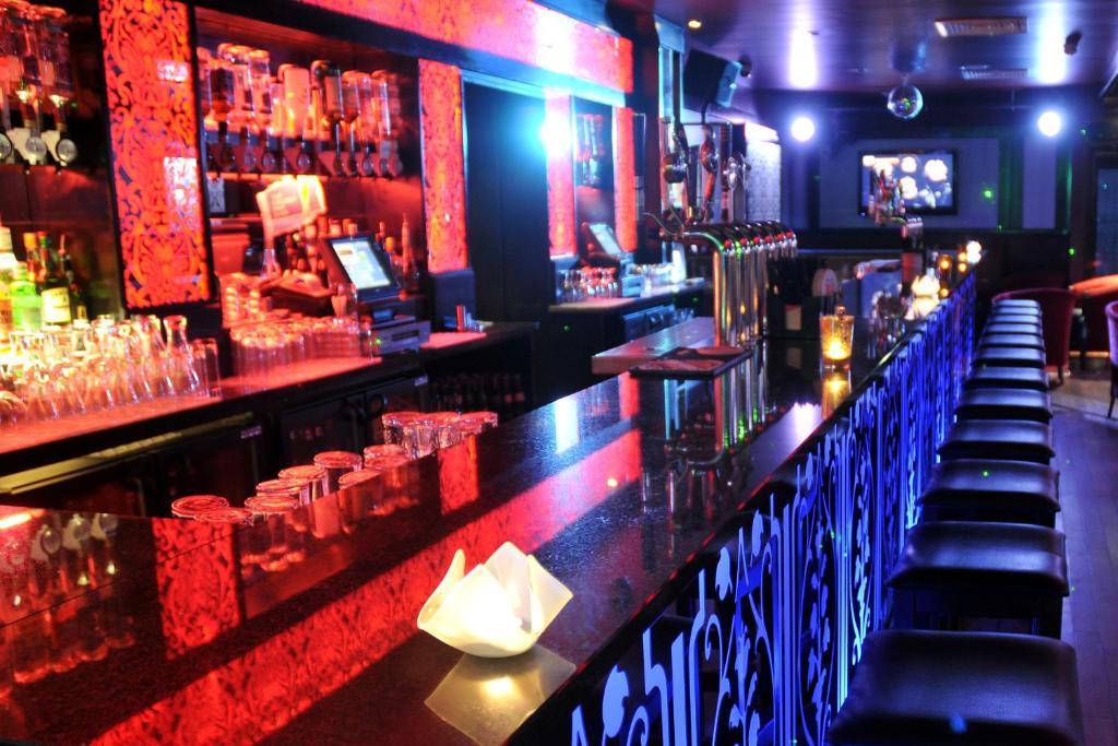 The Shirley Arms Hotel 카리크마크로스 외부 사진